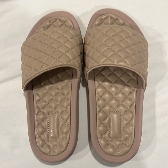 Women’s APL Lusso slide rose dust size 7 NIB - Picture 2 of 6